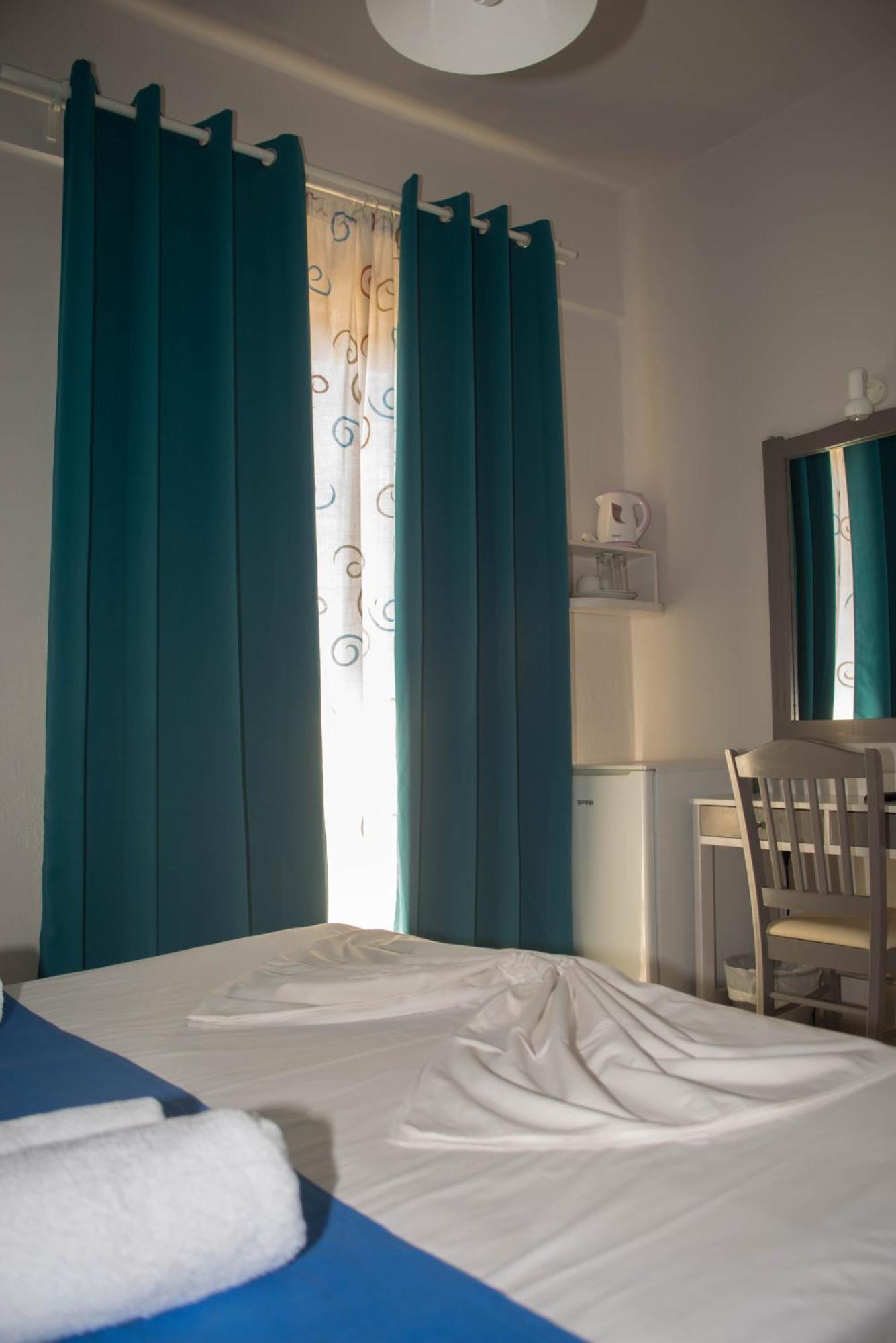 Nereides Hotel Колимвари Екстериор снимка