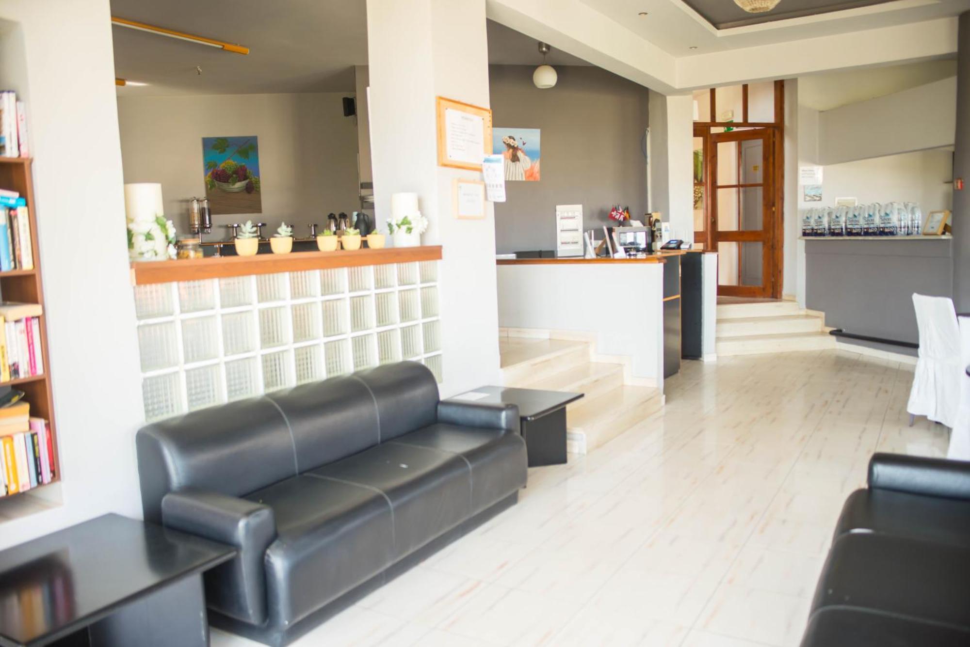 Nereides Hotel Колимвари Екстериор снимка