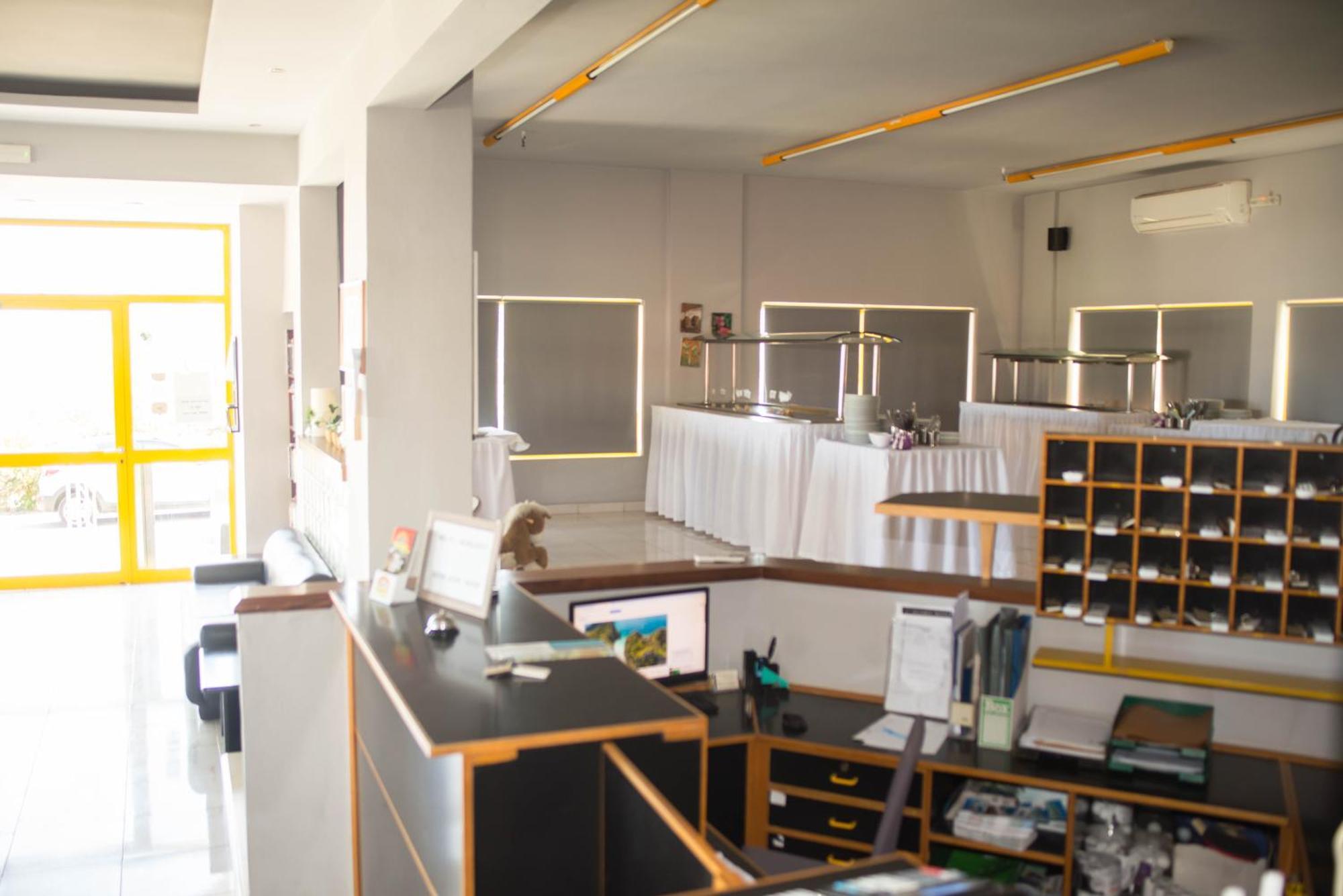 Nereides Hotel Колимвари Екстериор снимка