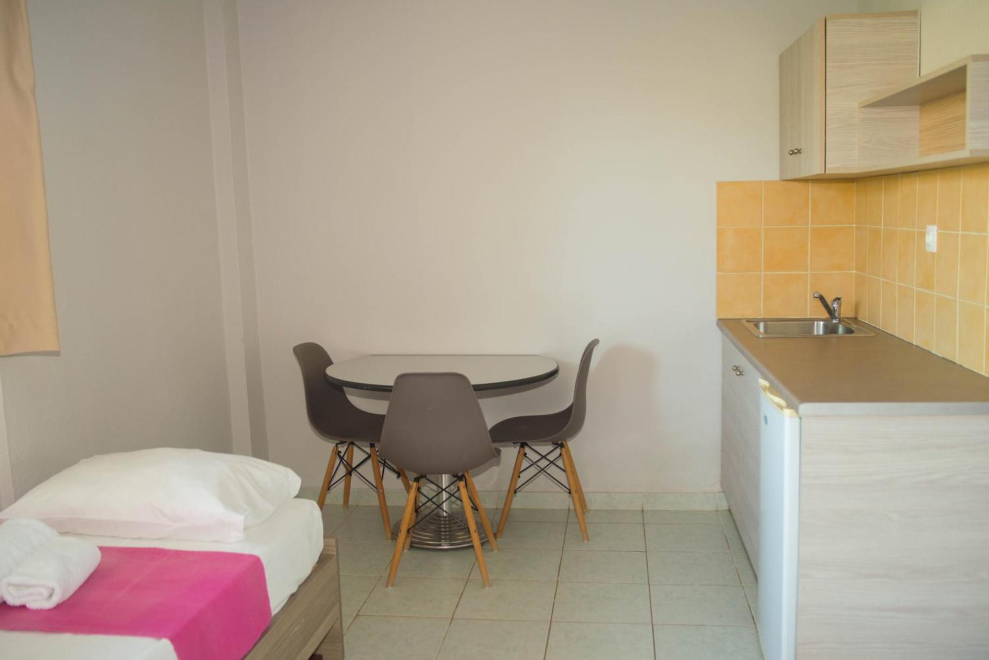 Nereides Hotel Колимвари Екстериор снимка