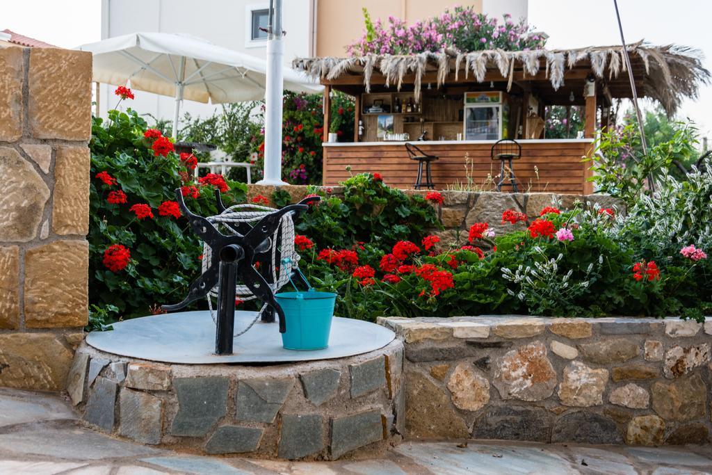 Nereides Hotel Колимвари Екстериор снимка