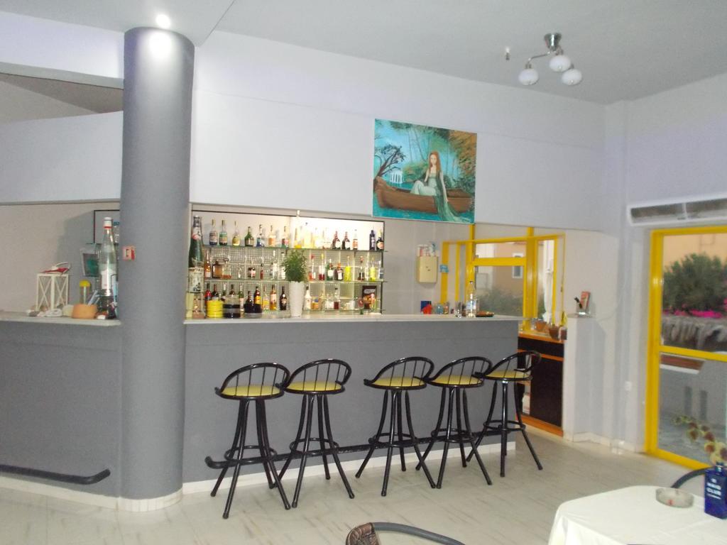 Nereides Hotel Колимвари Екстериор снимка