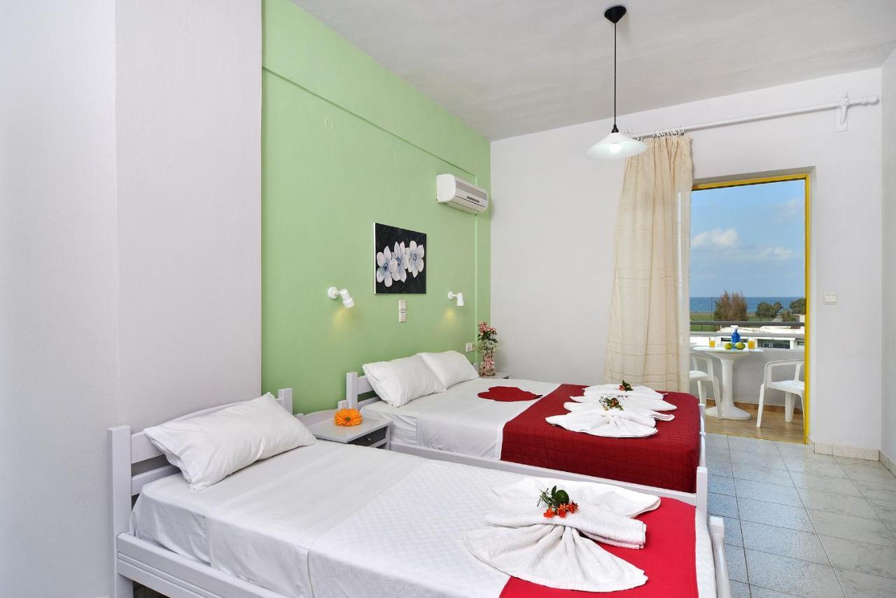 Nereides Hotel Колимвари Екстериор снимка